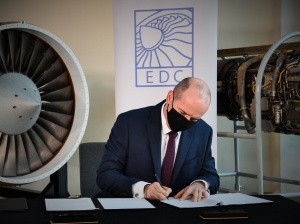 Łukasiewicz – Instytut Lotnictwa i General Electric przedłużają współpracę strategiczną na kolejne 15 lat